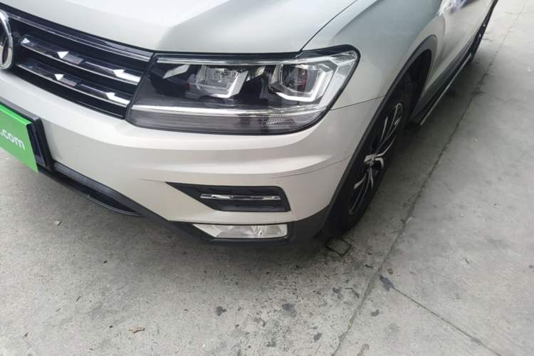 Used Volkswagen Tiguan L 2017 330TSI Automatic Two-Wheel Drive Luxury Edition Left Front Headlight