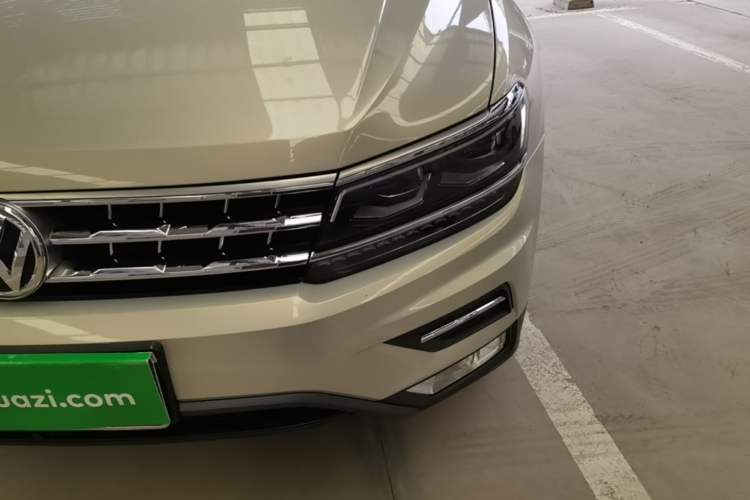Used Volkswagen Tiguan L 2017 380TSI Automatic All-Wheel-Drive Luxury Edition Left Front Headlight
