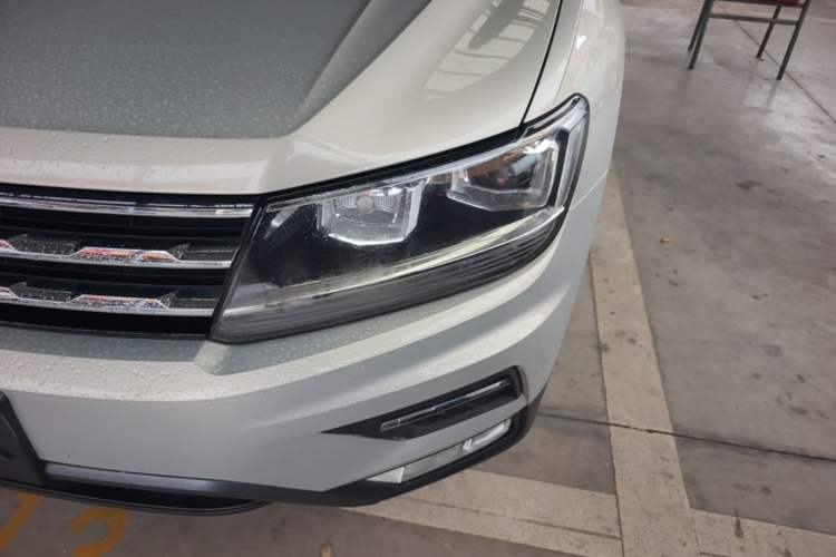 Used Volkswagen Tiguan L 2017 330TSI Automatic Two-Wheel Drive Luxury Edition Left Front Headlight
