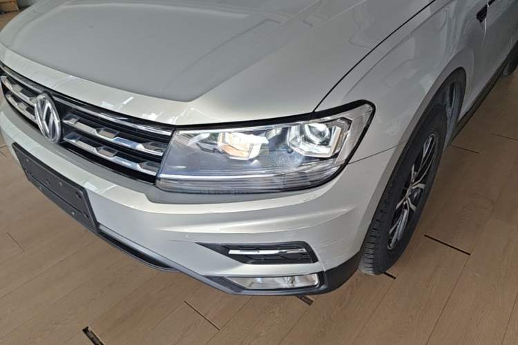 Used Volkswagen Tiguan L 2017 330TSI Automatic Two-Wheel Drive Comfort Edition Left Front Headlight
