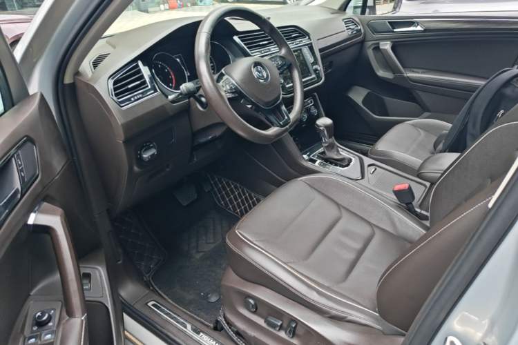 Used Volkswagen Tiguan L 2017 330TSI Automatic Two-Wheel Drive Flagship Edition Left Front Seat