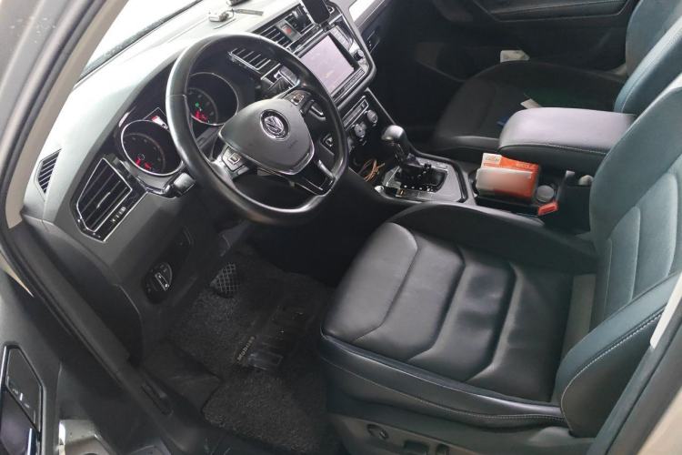 Used Volkswagen Tiguan L 2017 330TSI Automatic Two-Wheel Drive Comfort Edition Left Front Seat