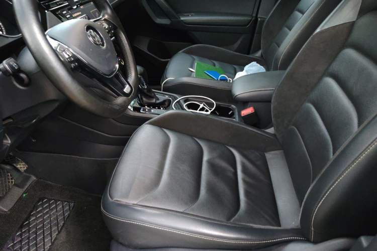 Used Volkswagen Tiguan L 2017 330TSI Automatic Two-Wheel Drive Luxury Edition Left Front Seat
