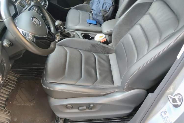 Used Volkswagen Tiguan L 2017 330TSI Automatic Two-Wheel Drive Luxury Edition Left Front Seat