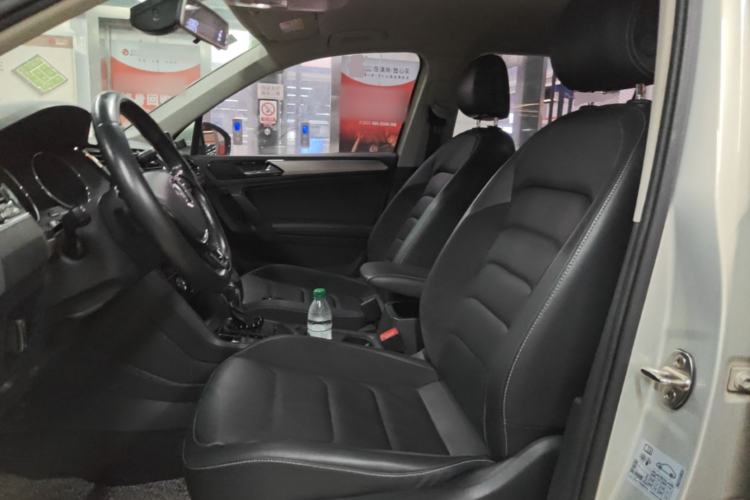 Used Volkswagen Tiguan L 2017 330TSI Automatic Two-Wheel Drive Comfort Edition Left Front Seat