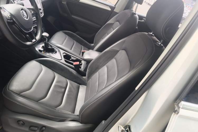 Used Volkswagen Tiguan L 2017 330TSI Automatic Two-Wheel Drive Luxury Edition Left Front Seat