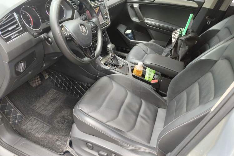Used Volkswagen Tiguan L 2017 380TSI Automatic All-Wheel-Drive Luxury Edition Left Front Seat