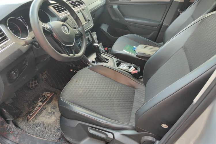 Used Volkswagen Tiguan L 2017 330TSI Automatic Two-Wheel Drive Luxury Edition Left Front Seat