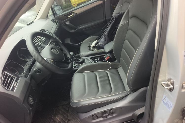Used Volkswagen Tiguan L 2017 330TSI Automatic Two-Wheel Drive Flagship Edition Left Front Seat