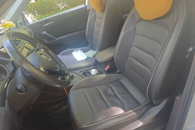 Used Volkswagen Tiguan L 2017 330TSI Automatic Two-Wheel Drive Flagship Edition Left Front Seat