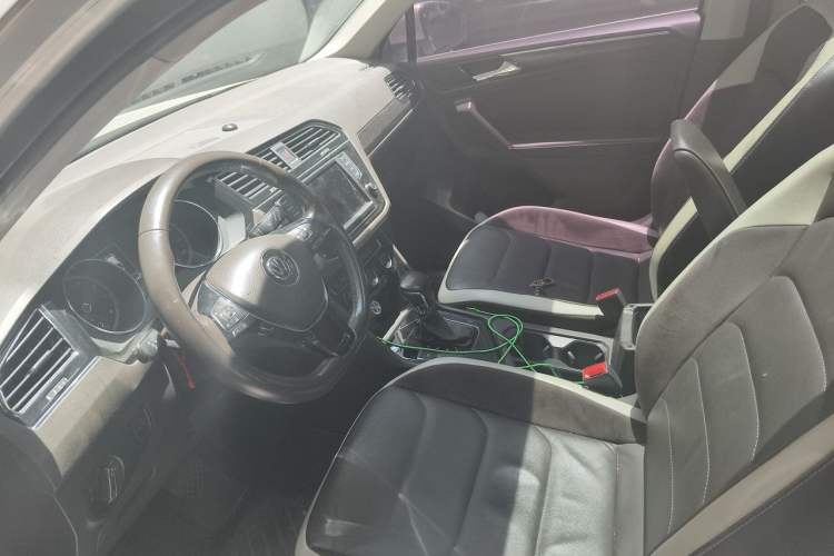 Used Volkswagen Tiguan L 2017 330TSI Automatic Two-Wheel Drive Luxury Edition Left Front Seat