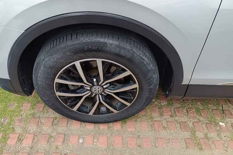 Used Volkswagen Tiguan L 2017 330TSI Automatic Two-Wheel Drive Luxury Edition Left Front Wheel Hub