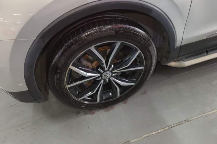 Used Volkswagen Tiguan L 2017 330TSI Automatic Two-Wheel Drive Flagship Edition Left Front Wheel Hub