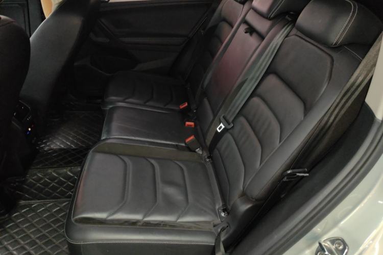 Used Volkswagen Tiguan L 2017 330TSI Automatic Two-Wheel Drive Luxury Edition Left Rear Seat