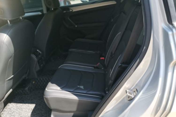 Used Volkswagen Tiguan L 2017 330TSI Automatic Two-Wheel Drive Flagship Edition Left Rear Seat