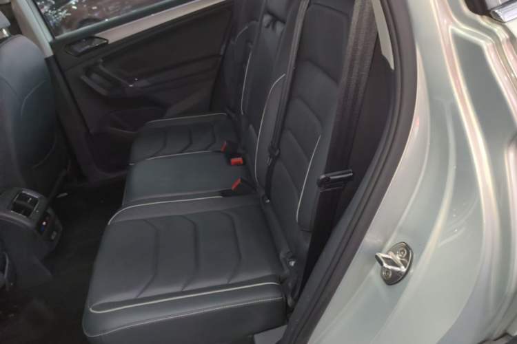 Used Volkswagen Tiguan L 2017 330TSI Automatic Two-Wheel Drive Flagship Edition Left Rear Seat