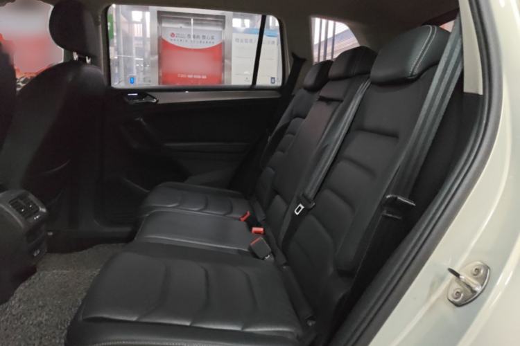 Used Volkswagen Tiguan L 2017 330TSI Automatic Two-Wheel Drive Comfort Edition Left Rear Seat