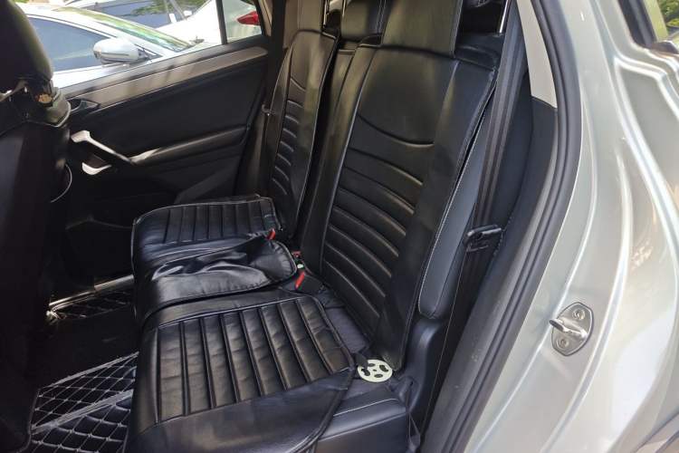 Used Volkswagen Tiguan L 2017 330TSI Automatic Two-Wheel Drive Luxury Edition Left Rear Seat