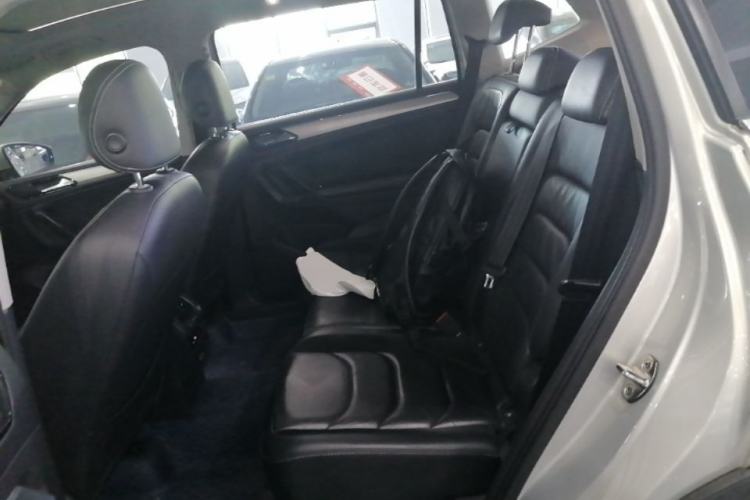 Used Volkswagen Tiguan L 2017 330TSI Automatic Two-Wheel Drive Luxury Edition Left Rear Seat