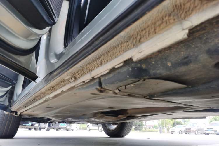 Used Volkswagen Tiguan L 2017 330TSI Automatic Two-Wheel Drive Luxury Edition Left Side Sill