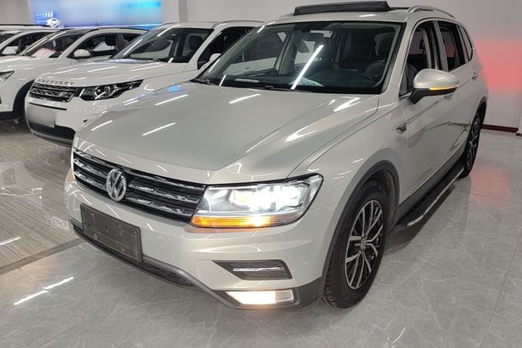 Used Volkswagen Tiguan L 2017 330TSI Automatic Two-Wheel Drive Luxury Edition Guazi used car, China used car export, Used car for sale, Used cars, Cheapest cars for sale