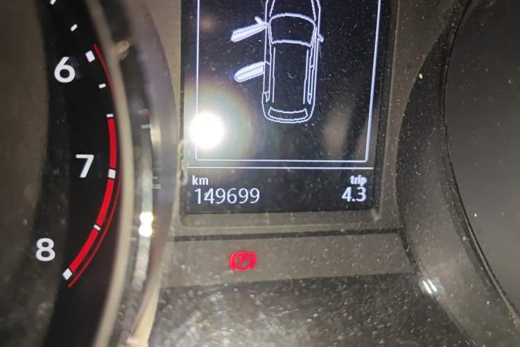 Used Volkswagen Tiguan L 2017 330TSI Automatic Two-Wheel Drive Luxury Edition Odometer Close Up