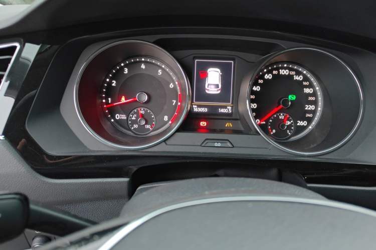 Used Volkswagen Tiguan L 2017 380TSI Automatic All-Wheel Drive Supreme Flagship Edition Odometer Close Up