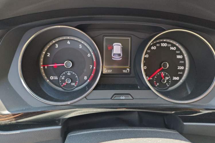 Used Volkswagen Tiguan L 2017 330TSI Automatic Two-Wheel Drive Flagship Edition Odometer Close Up