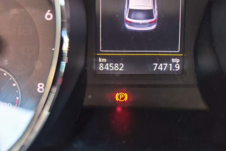 Used Volkswagen Tiguan L 2017 330TSI Automatic Two-Wheel Drive Luxury Edition Odometer Close Up