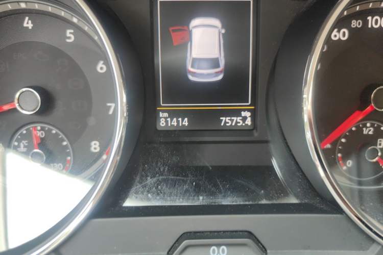 Used Volkswagen Tiguan L 2017 380TSI Automatic All-Wheel-Drive Flagship Edition Odometer Close Up