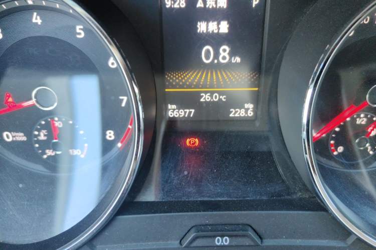 Used Volkswagen Tiguan L 2017 330TSI Automatic Two-Wheel Drive Flagship Edition Odometer Close Up