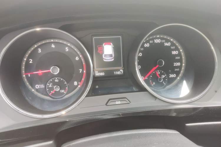 Used Volkswagen Tiguan L 2017 330TSI Automatic Two-Wheel Drive Flagship Edition Odometer Close Up