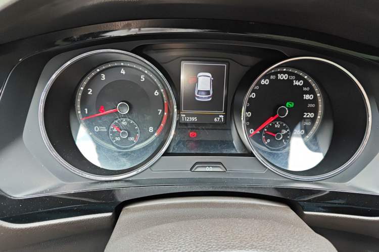 Used Volkswagen Tiguan L 2017 330TSI Automatic Two-Wheel Drive Flagship Edition Odometer Close Up
