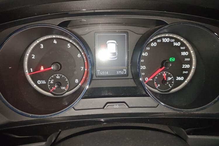 Used Volkswagen Tiguan L 2017 380TSI Automatic All-Wheel-Drive Luxury Edition Odometer Close Up