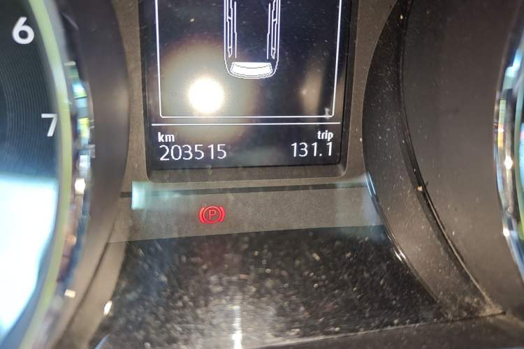 Used Volkswagen Tiguan L 2017 330TSI Automatic Two-Wheel Drive Luxury Edition Odometer Close Up