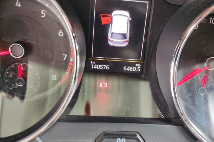 Used Volkswagen Tiguan L 2017 330TSI Automatic Two-Wheel Drive Luxury Edition Odometer Close Up