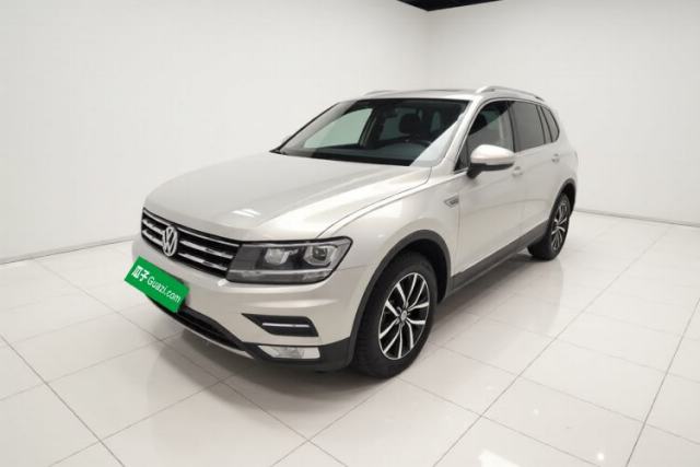 Volkswagen Tiguan L 2017 330TSI Automatic Two-Wheel Drive Luxury Edition с пробегом