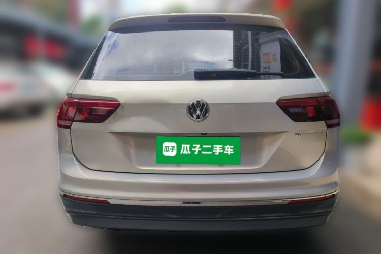 Used Volkswagen Tiguan L 2017 330TSI Automatic Two-Wheel Drive Luxury Edition Rear