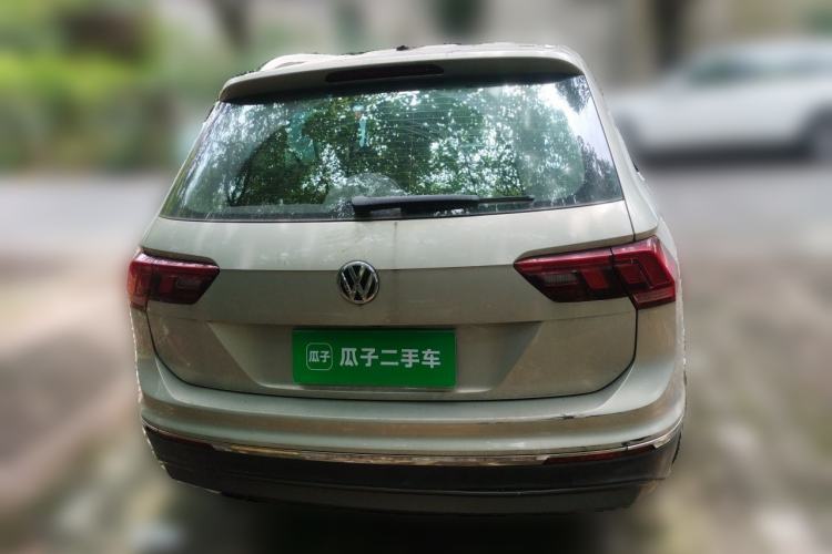Used Volkswagen Tiguan L 2017 330TSI Automatic Two-Wheel Drive Luxury Edition Rear