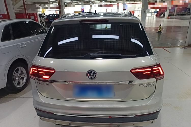 Used Volkswagen Tiguan L 2017 330TSI Automatic Two-Wheel Drive Flagship Edition Rear
