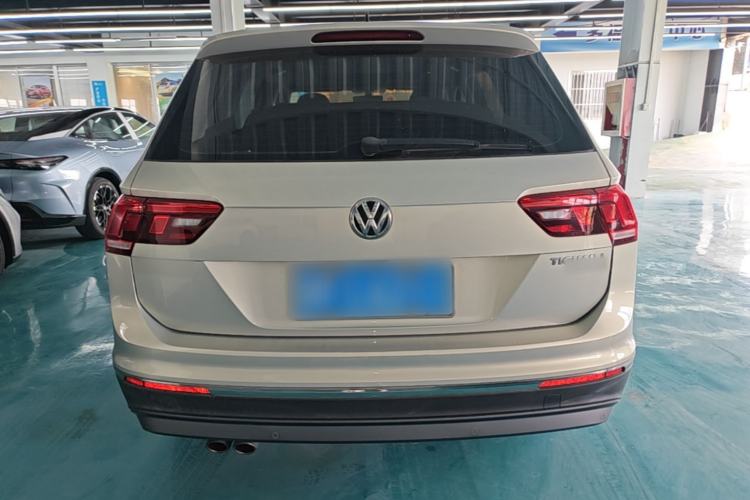 Used Volkswagen Tiguan L 2017 330TSI Automatic Two-Wheel Drive Luxury Edition Rear
