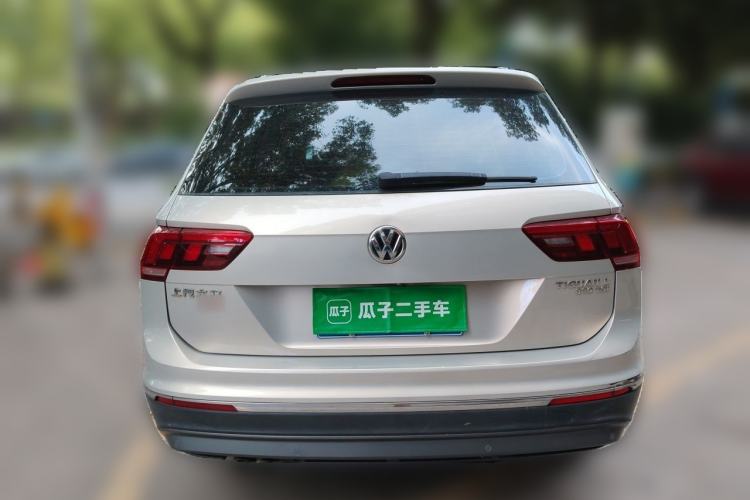 Used Volkswagen Tiguan L 2017 330TSI Automatic Two-Wheel Drive Luxury Edition Rear