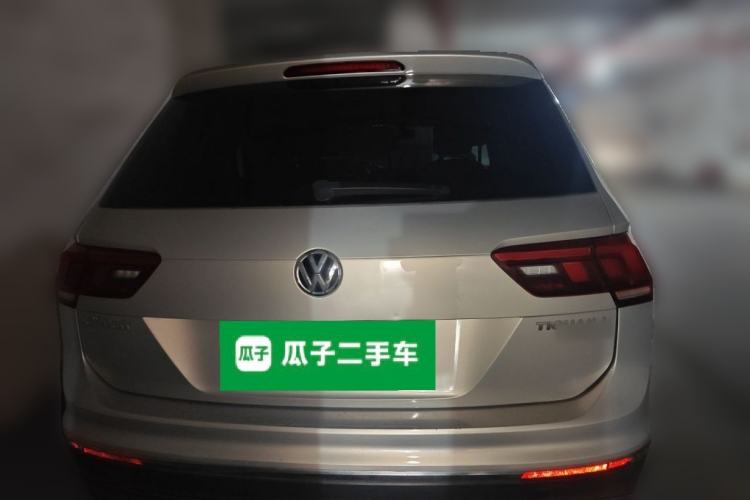Used Volkswagen Tiguan L 2017 330TSI Automatic Two-Wheel Drive Luxury Edition Rear