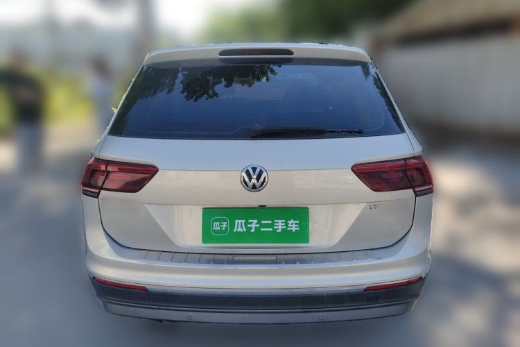 Used Volkswagen Tiguan L 2017 330TSI Automatic Two-Wheel Drive Flagship Edition Rear