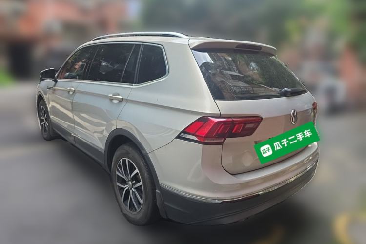 Used Volkswagen Tiguan L 2017 330TSI Automatic Two-Wheel Drive Luxury Edition Rear Left 45 Deg