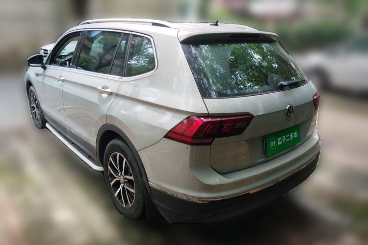 Used Volkswagen Tiguan L 2017 330TSI Automatic Two-Wheel Drive Luxury Edition Rear Left 45 Deg