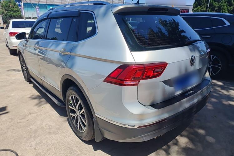 Used Volkswagen Tiguan L 2017 330TSI Automatic Two-Wheel Drive Luxury Edition Rear Left 45 Deg