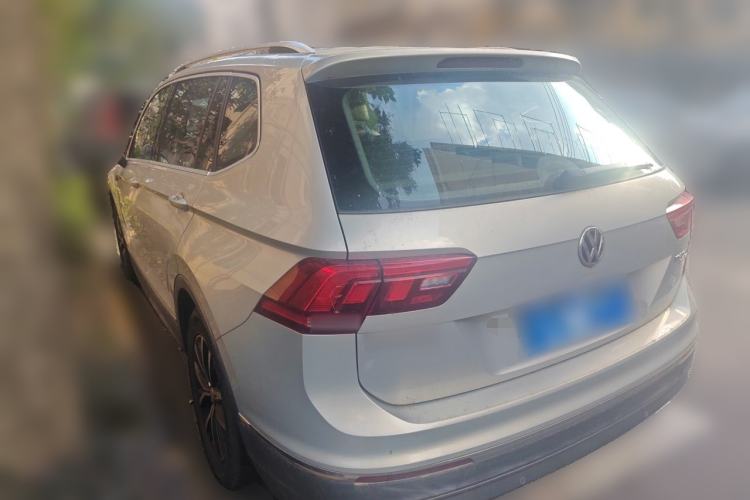 Used Volkswagen Tiguan L 2017 330TSI Automatic Two-Wheel Drive Luxury Edition Rear Left 45 Deg