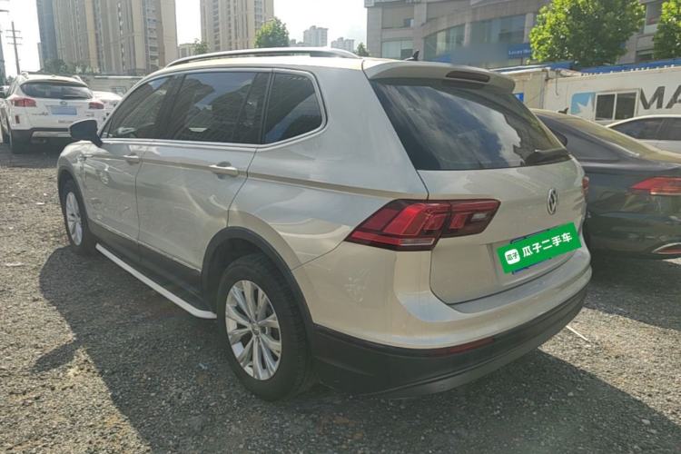 Used Volkswagen Tiguan L 2017 330TSI Automatic Two-Wheel Drive Luxury Edition Rear Left 45 Deg