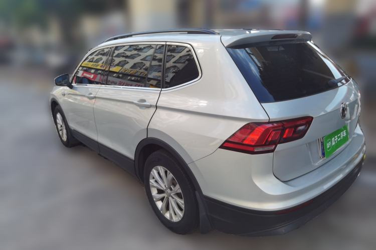 Used Volkswagen Tiguan L 2017 330TSI Automatic Two-Wheel Drive Luxury Edition Rear Left 45 Deg